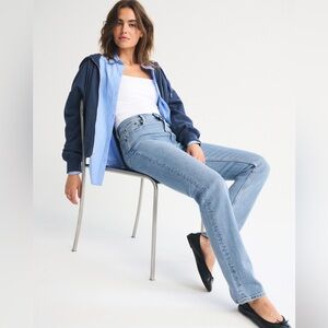 Abercrombie & Fitch Ultra High Rise 90s Straight Jean